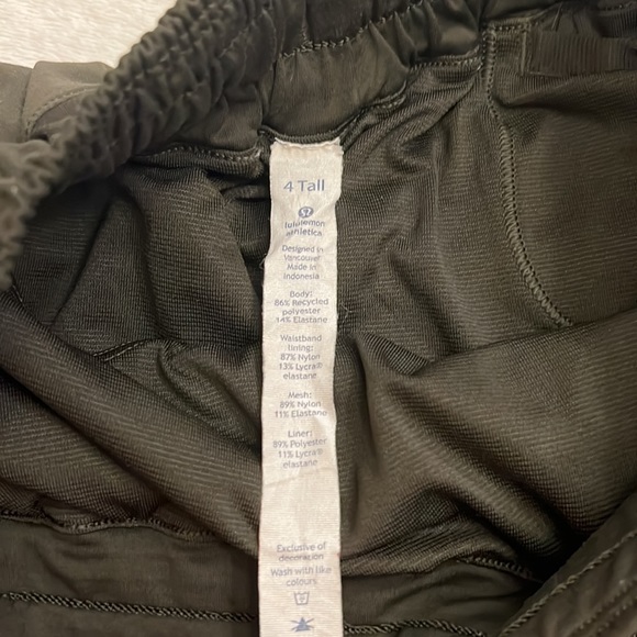 LULULEMON HOTTY HOT SHORTS - Picture 5 of 12